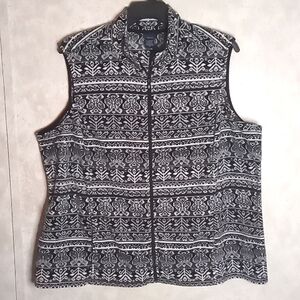 Women Plus Size 2XL Basic Edition Fleece like zip up printed Vest